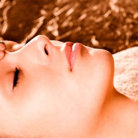 Shiatsu presión con el dedo