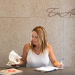 Eva escribiendo sobre el suelo pélvico